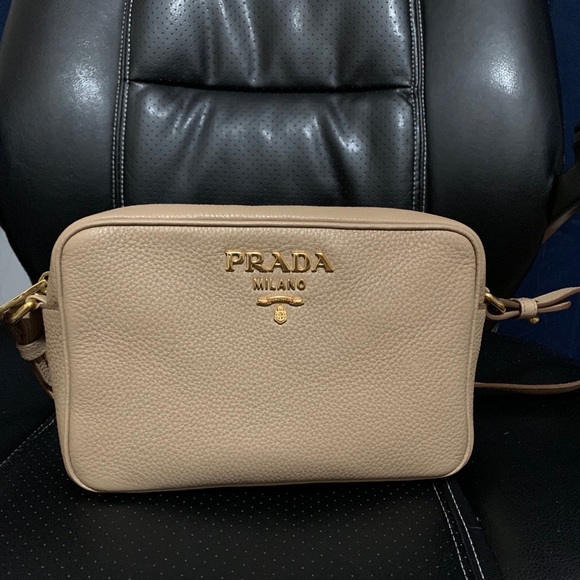 prada daino leather camera bag